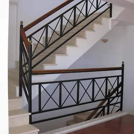 Maravelias House