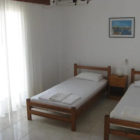 Maravelias House 3* Archangelos (Laconia)