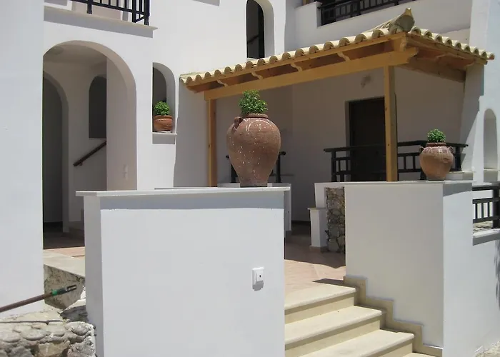 Guest house Maravelias House 3*