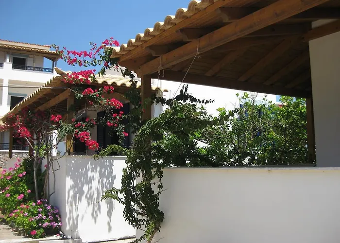 Maravelias House Guest house