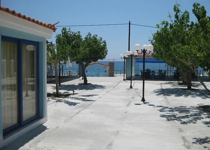 Guest house Maravelias House 3*